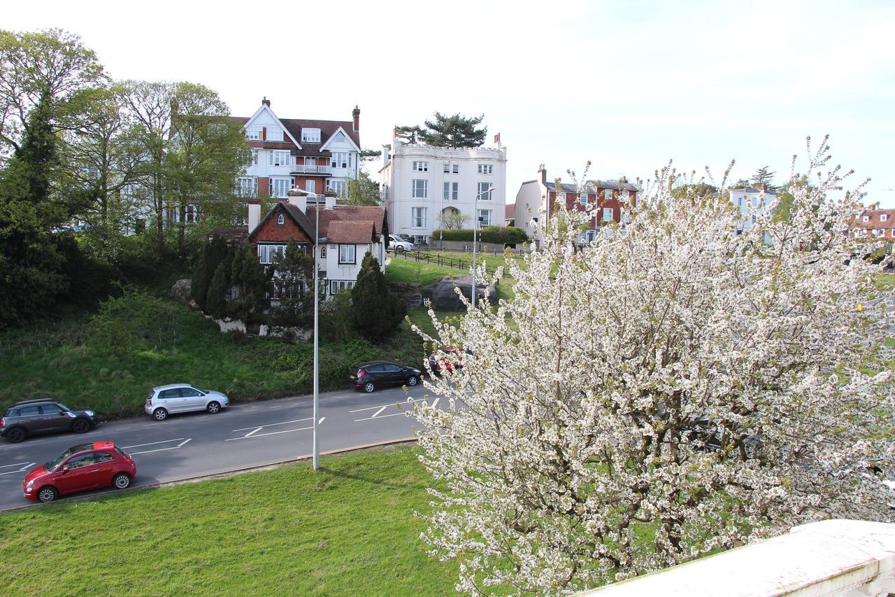 Russell Hotel Royal Tunbridge Wells Exterior photo